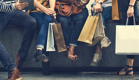 Shopping guide, Guide to shopping abroad 